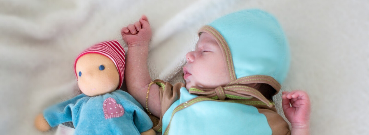 Welche Mütze für Neugeborene und Babys im 1. Jahr?
