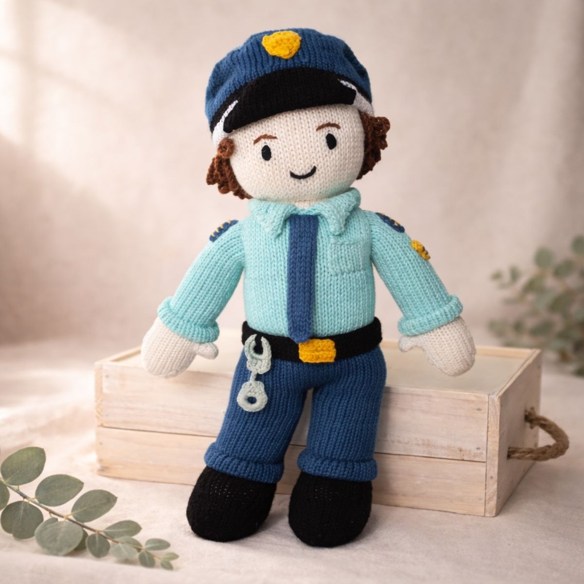 Puppe Polizist aus Biobaumwolle