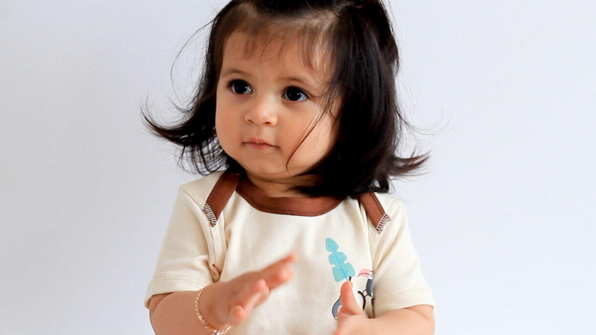 Kurzarm Body bei Neurodermitis und hochsensibler Babyhaut