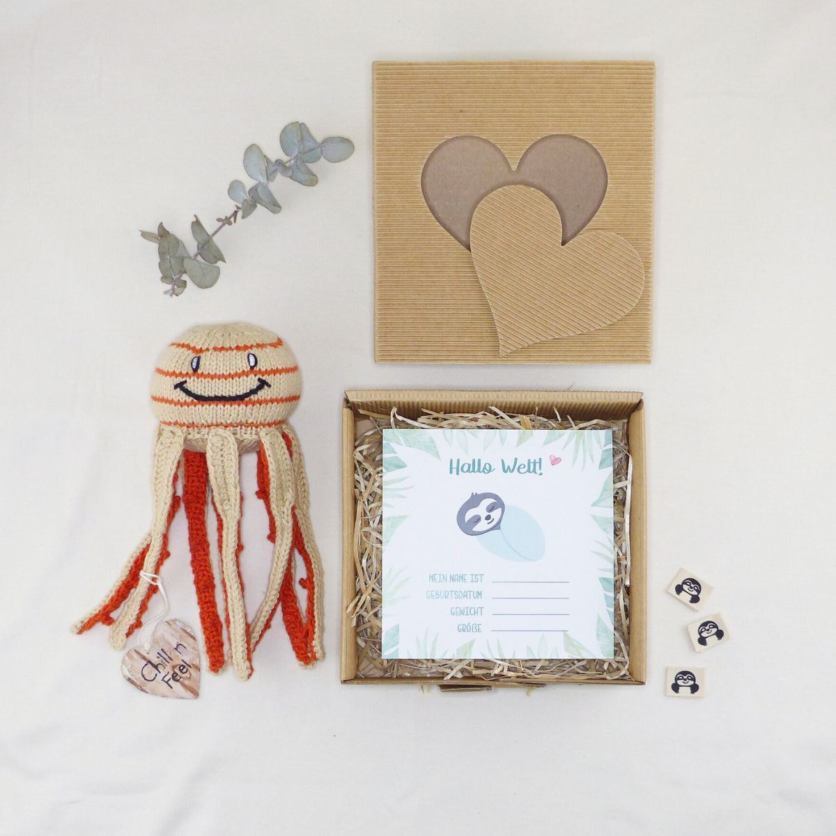 Herz Babygeschenkbox zur Geburt mit FüllMich Oktopus und Baby Meilensteinkarten