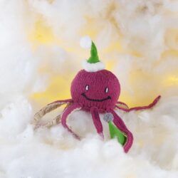 Oktopus nachhaltiges Weihnachtsgeschenk für Babys, handgefertigt und hypoallergen aus Bio-Baumwolle