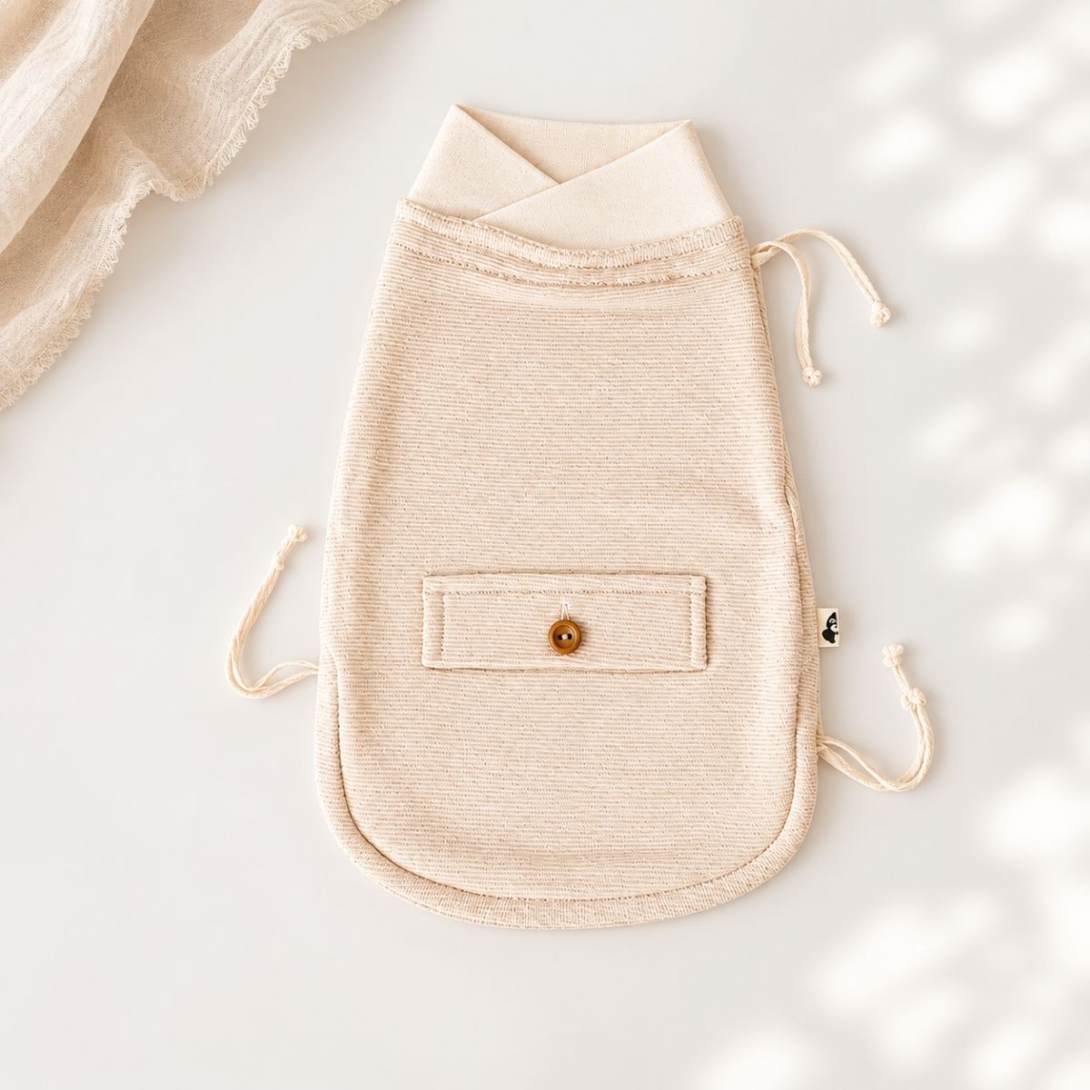 Strampelsack für Frühchen und Neugeborene aus weicher Pima Baumwolle in Naturbeige