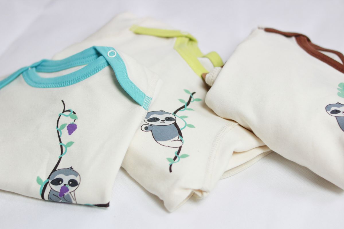 Neurodermitis Baby Kleidung aus besonders weicher Pima Baumwolle