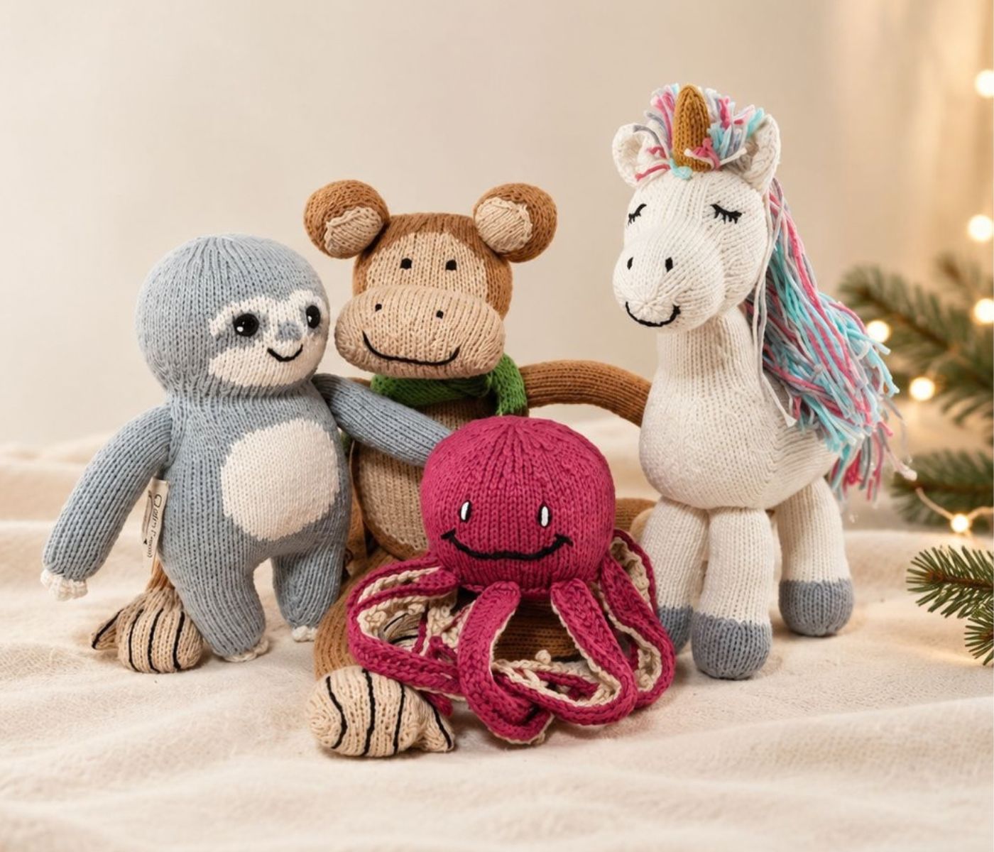 Handgestricktes Faultier, Äffchen, Einhorn und Meerestier als Weihnachtsgeschenke für Kinder